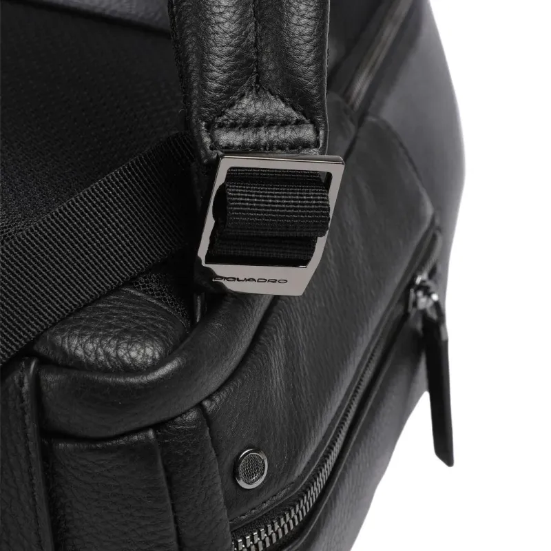 PIQUADRO Cow Leather Backpack Men's Black-4