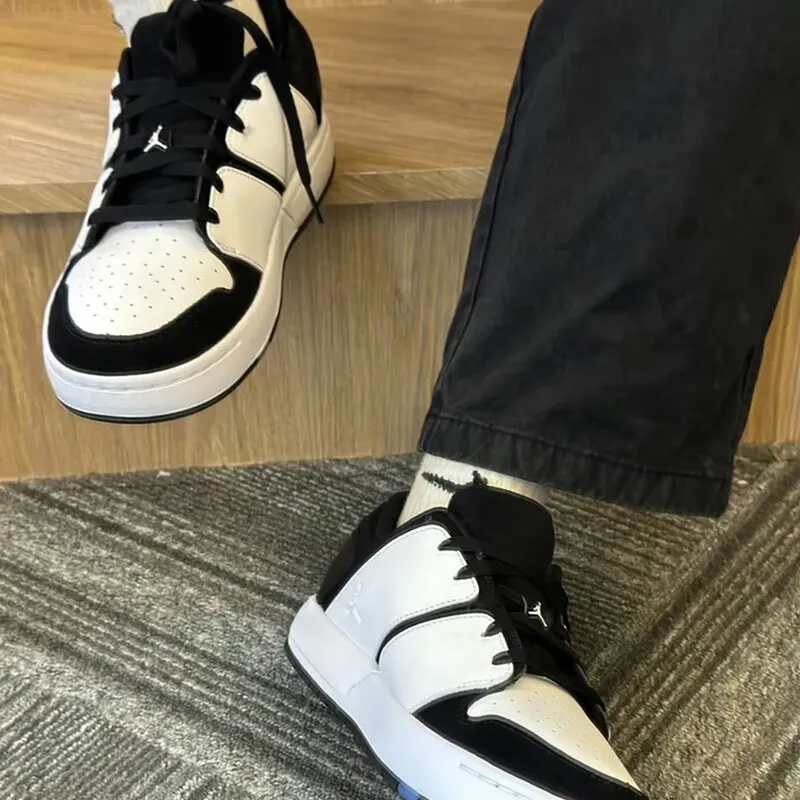 Jordan NU Retro 1 Low White Black GS-2