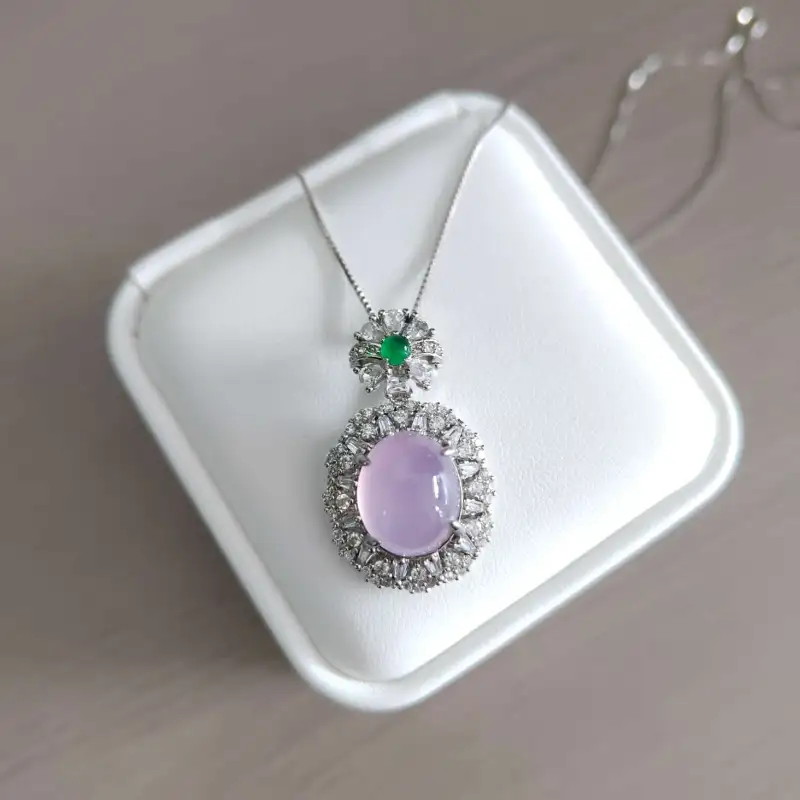 Grace Chalcedony Necklaces Women's-2
