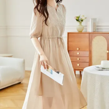 Still Quiet Short-Sleeved Dresses Women's