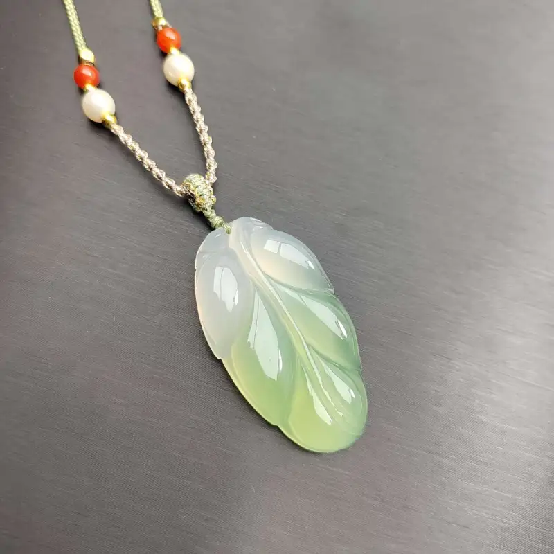 Gifts Chalcedony Jade Necklaces Unisex-4