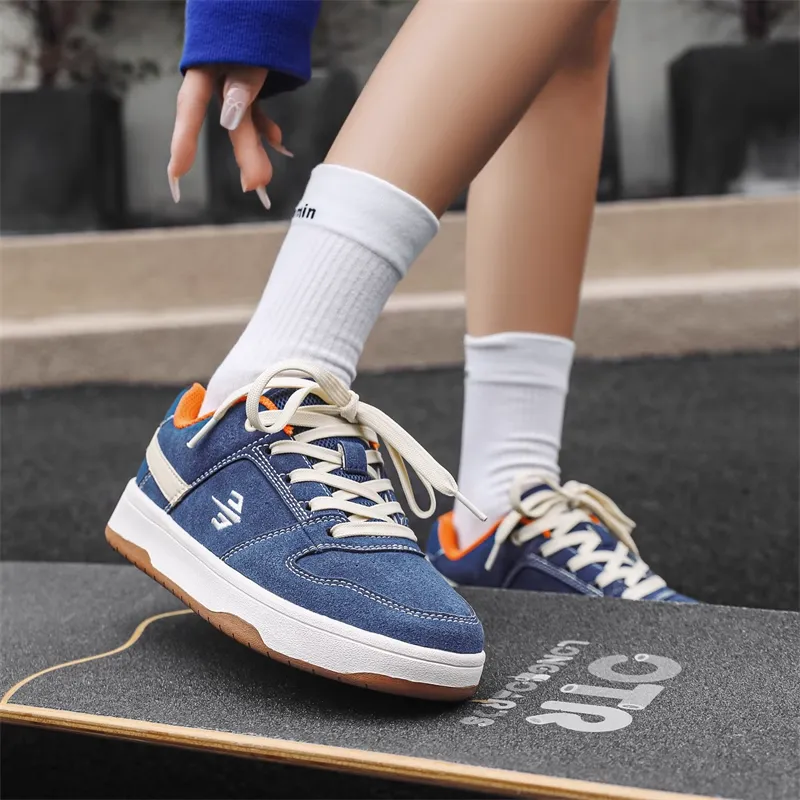 Sharp Crowds Slip Resistant Cushioning Abrasion Resistant Low Top Skateboard Shoes Unisex Sapphire Blue-2