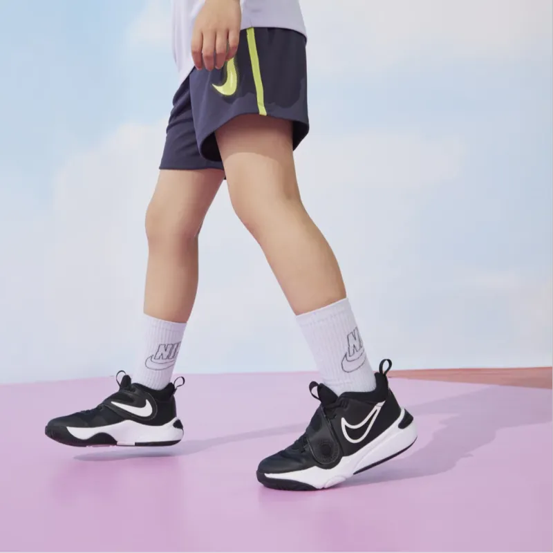 Nike Team Hustle D 11 Black White GS-3