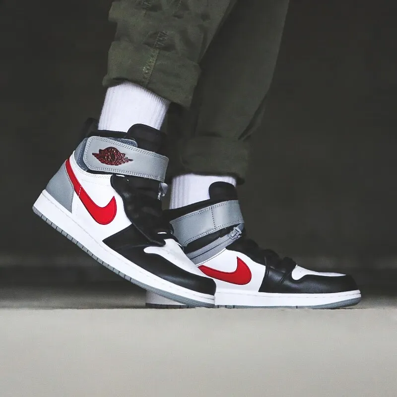 Jordan 1 High FlyEase Particle Grey GS-2
