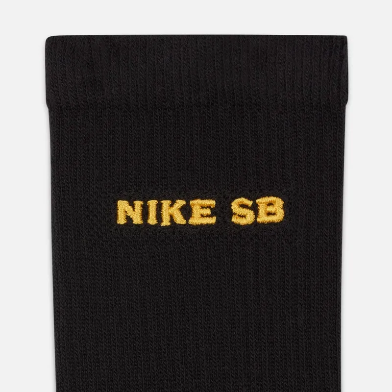 Nike Mid Calf Socks Unisex 3 Pack Black/Red/White-3