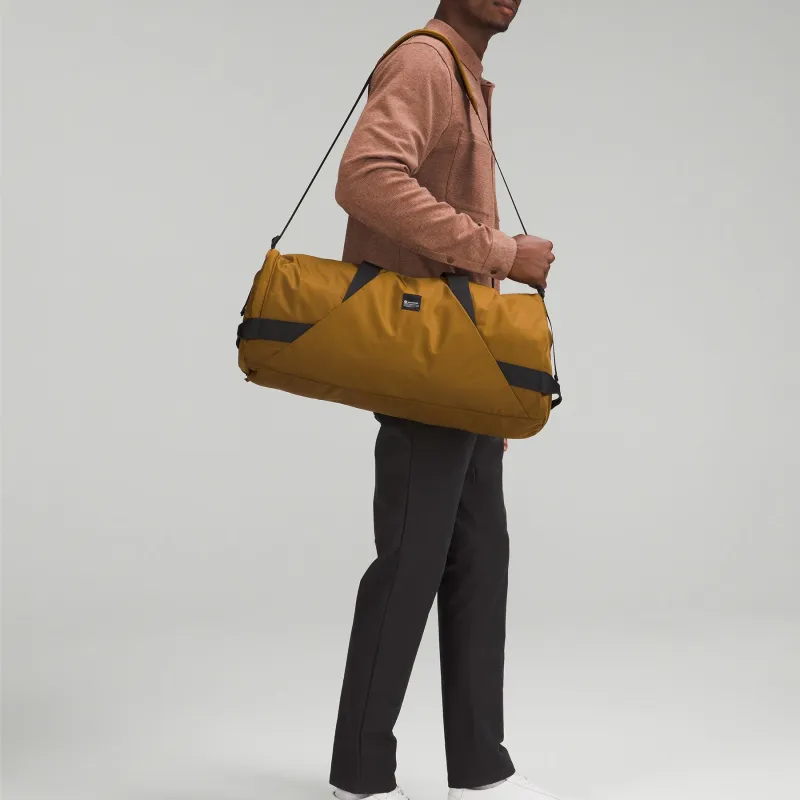Lululemon Nylon Travel Bag 32L Unisex Caramel & Black/Black/Coarse Linen & Khaki Brown-1