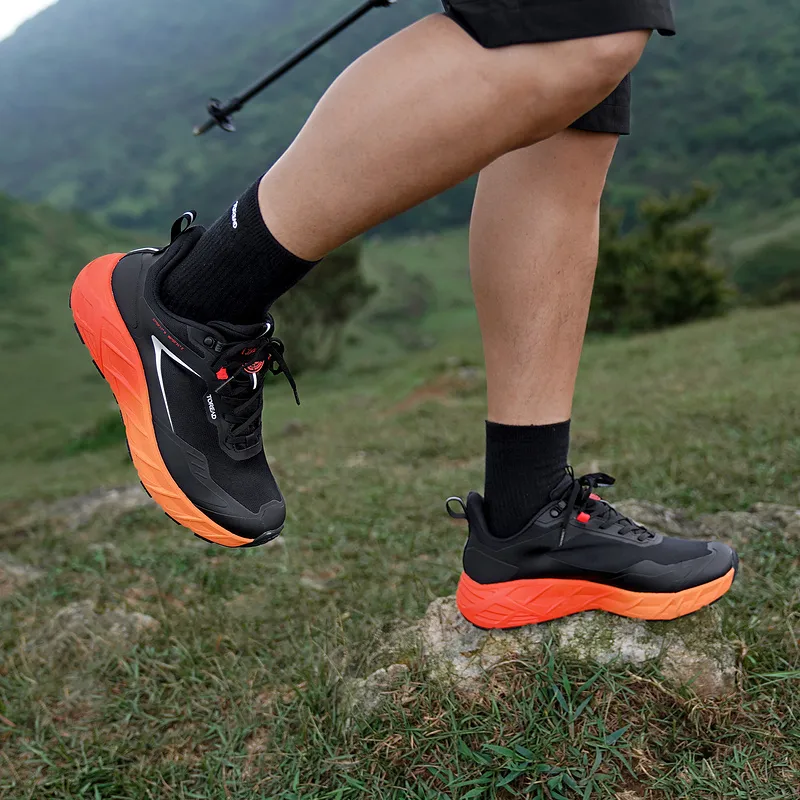 TOREAD Anti Slip And Wear Resistant Water Resistant Low Top Trekking Shoes Men's Black Orange-2