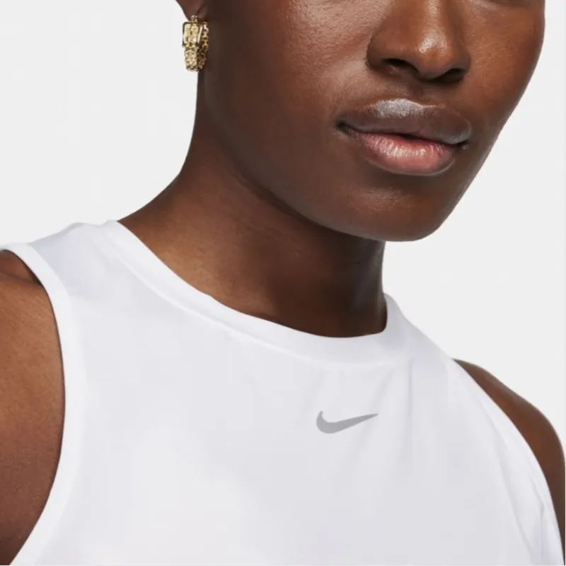 Nike One Classic Women's Dri FIT Cropped Tank Top-3