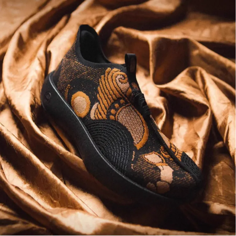 ZHONGGUOSICHOUBOWUGUAN x Anta Anti Slip Wear Resistant Low Top Casual Shoes Men's Black Brown-2