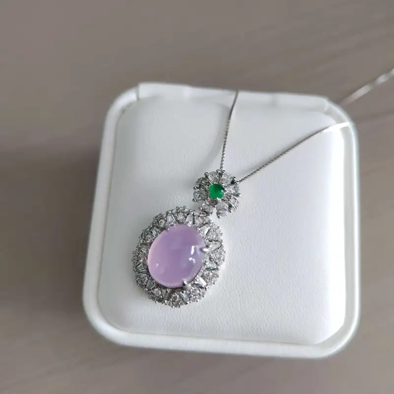 Grace Chalcedony Necklaces Women's-3