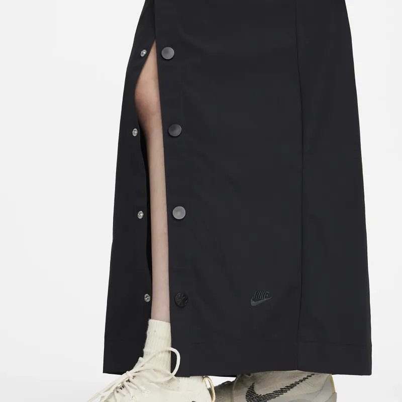 Nike Women's Loose Fit High-Waist Long Skirt Black-1