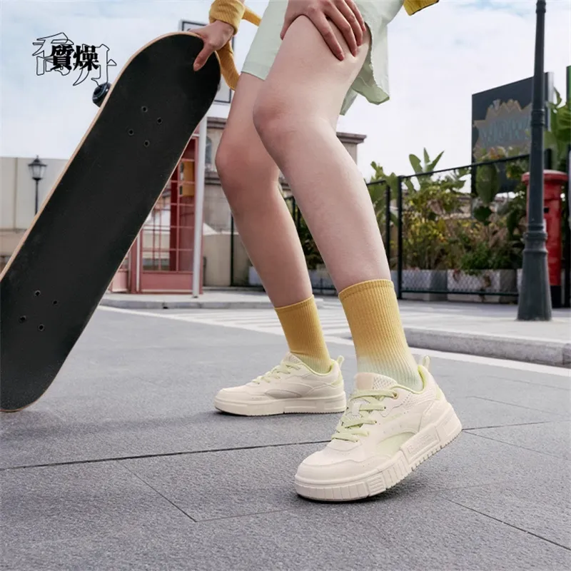 QIAODAN Dry Abrasion Resistant Breathable Low Top Skateboard Shoes Women's White Green-3