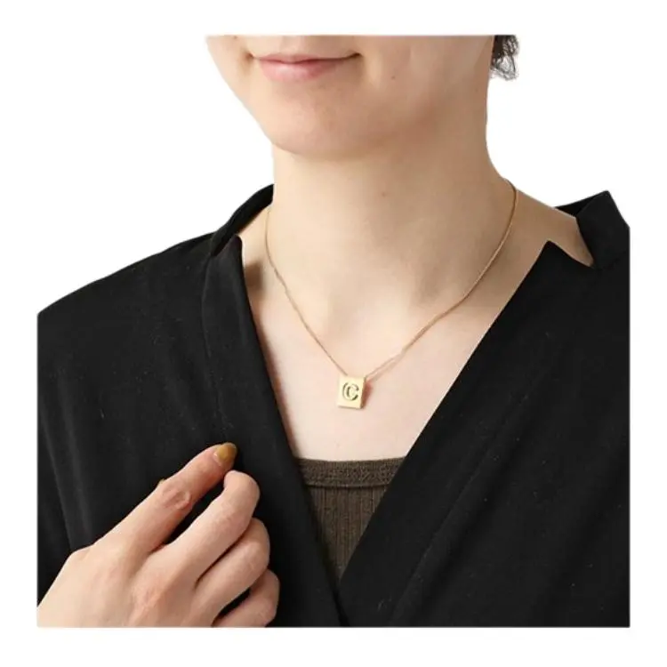CELINE Letter C Necklace-4