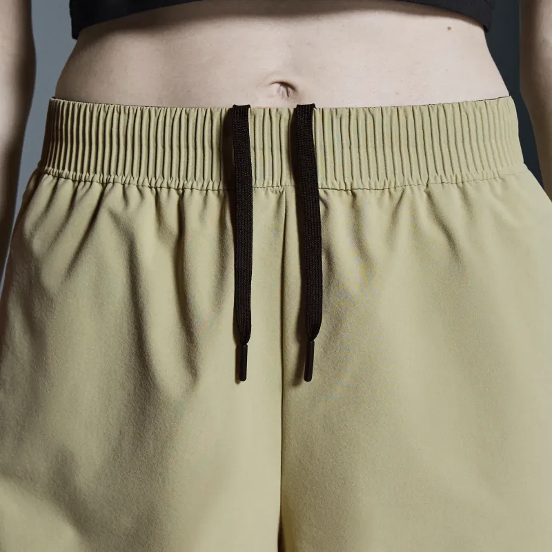 On Sports Shorts Women's Sour Pea Green-3