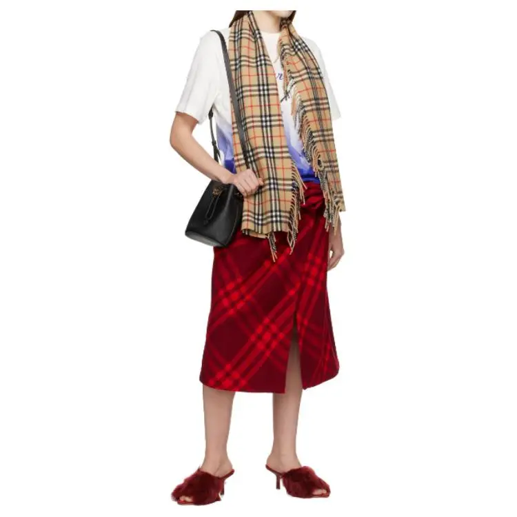 Burberry Checked Fringed Edge Scarf-3
