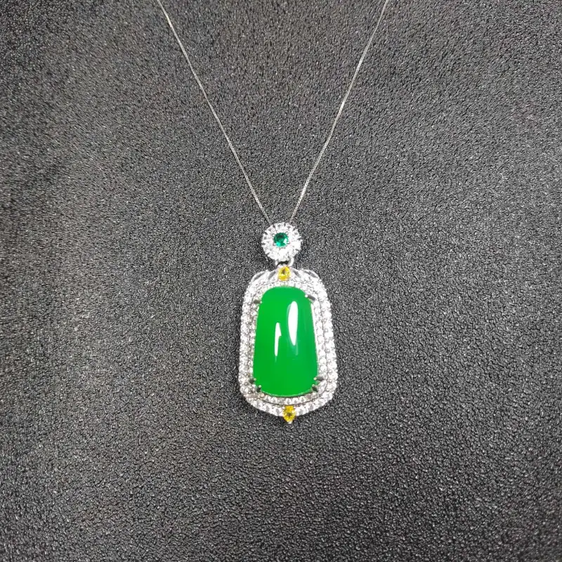 Grace Chalcedony Necklaces Women's-3
