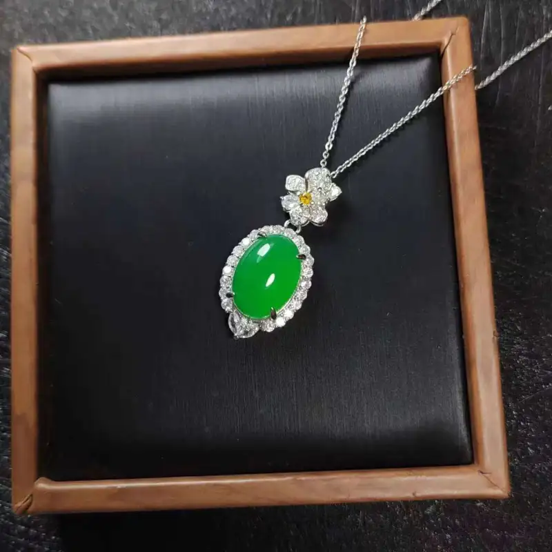 JUNWEN Chalcedony Necklaces Unisex-12