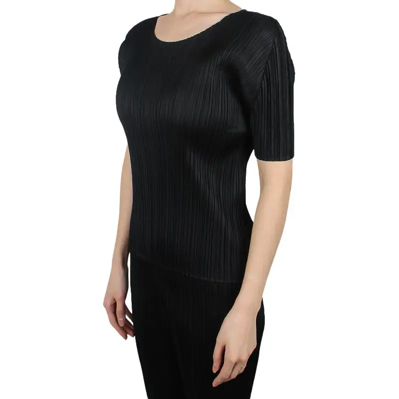 PLEATS PLEASE ISSEY MIYAKE T Shirt Women's Black-2