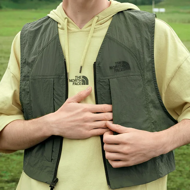 THE NORTH FACE Vests Men Green-3