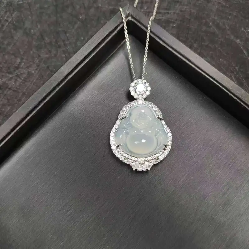 JUNWEN Chalcedony Necklaces Unisex-1