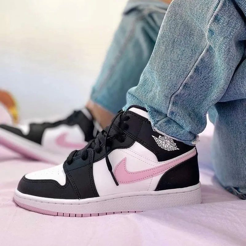 Jordan 1 Mid White Black Light Arctic Pink GS POIZON