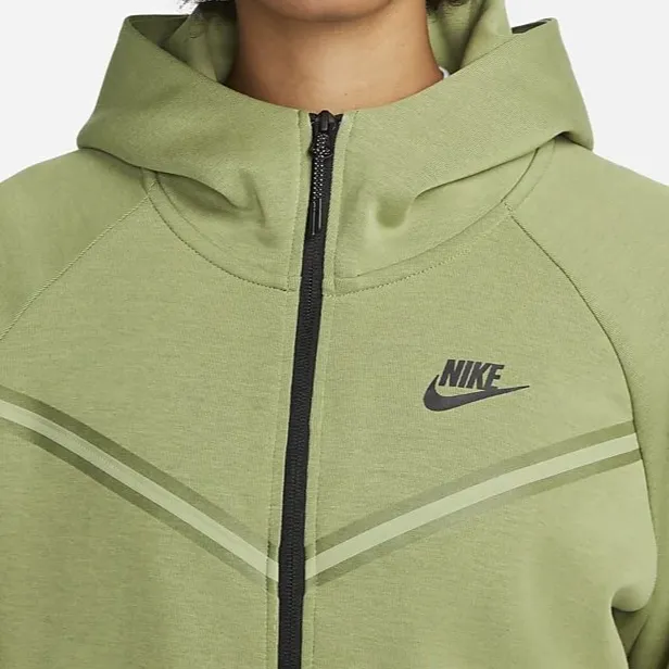Nike Sportswear Women's Tech Fleece Hoodie & Joggers Set Alligator/Black-3