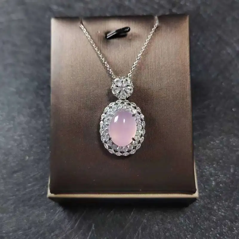 JUNWEN Chalcedony Necklaces Unisex-3