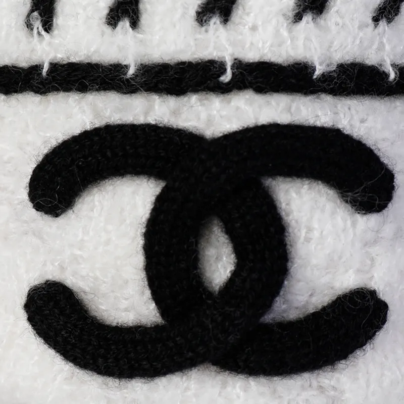 CHANEL Beanies Unisex-4