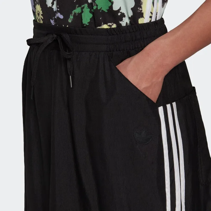 adidas originals Women's Lifestyle Utility Skirt Black-5