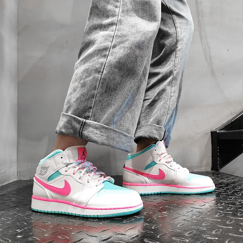 Jordan 1 pink and green online