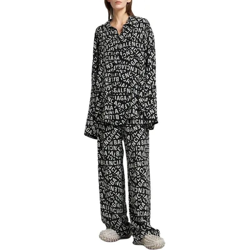 Balenciaga All Over Logo Printed Wide Leg Trousers-4