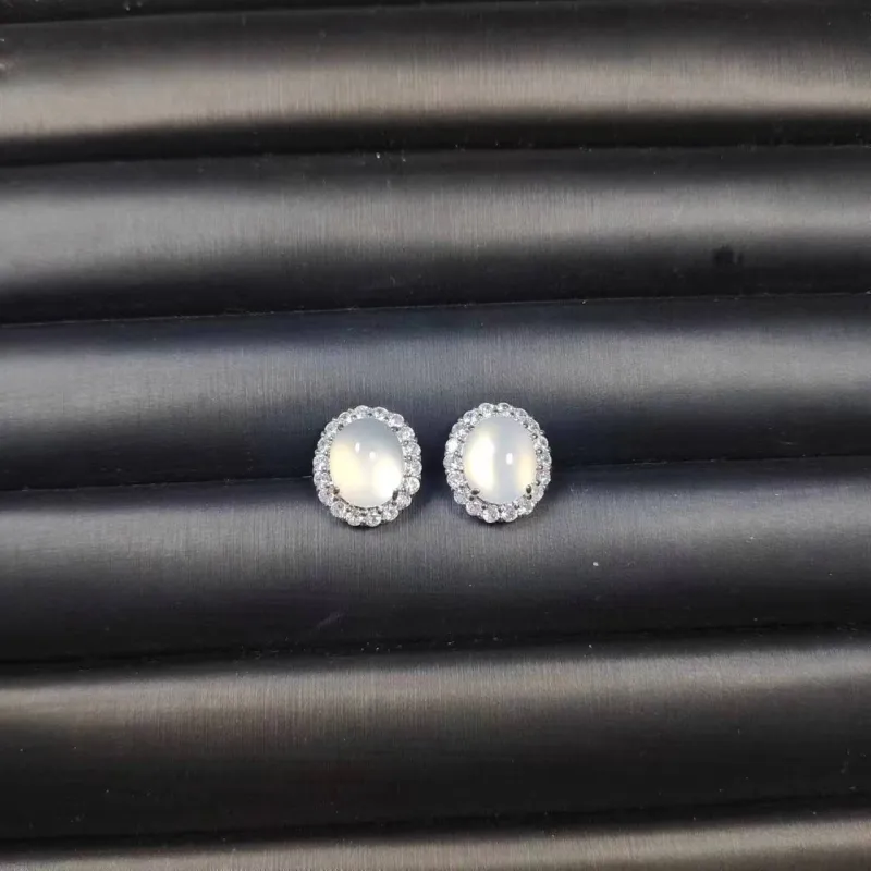 JUNWEN Chalcedony Stud Earrings Women's-1