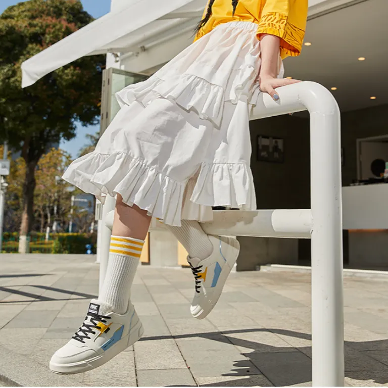 PEAK Wear resistant And Lightweight Low Top Skateboard Shoes Women's White Blue Yellow-2