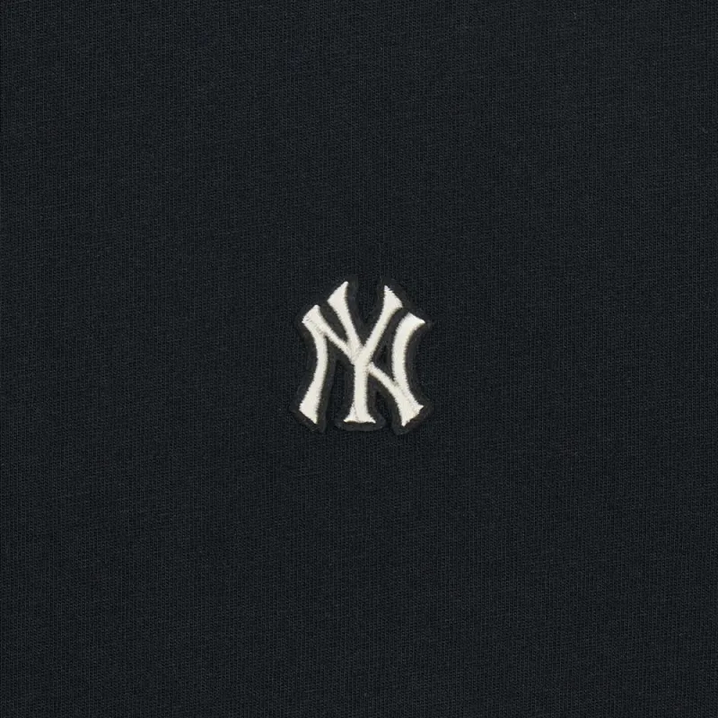 MLB New York Yankees BASIC SMALL LOGO COMFORTABLE FIT T Shirt Unisex Black-3