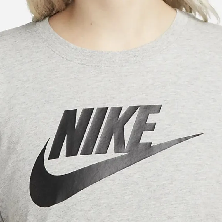 Nike Sportswear Essentials Women's Logo T Shirt-3