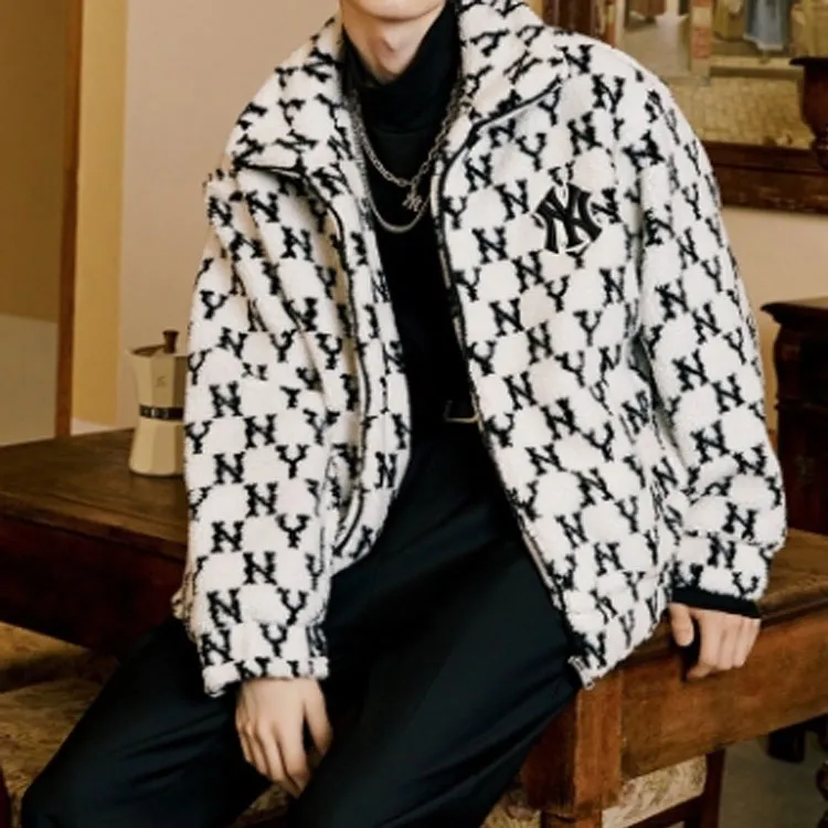 MLB Velvet feel Coat Unisex Cream White-2
