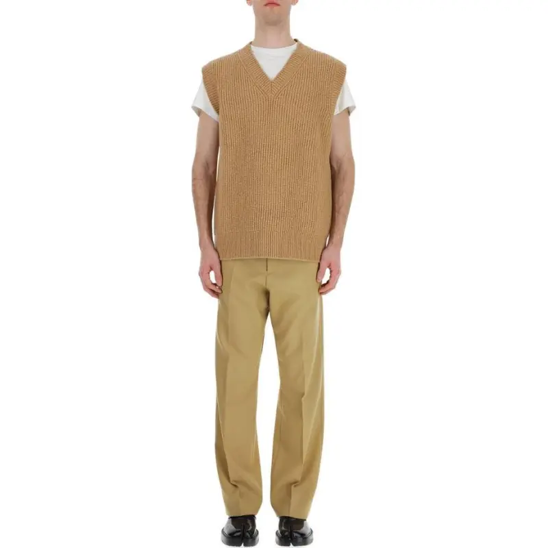 Maison Margiela V Neck Straight Hem Knitted Vest-2