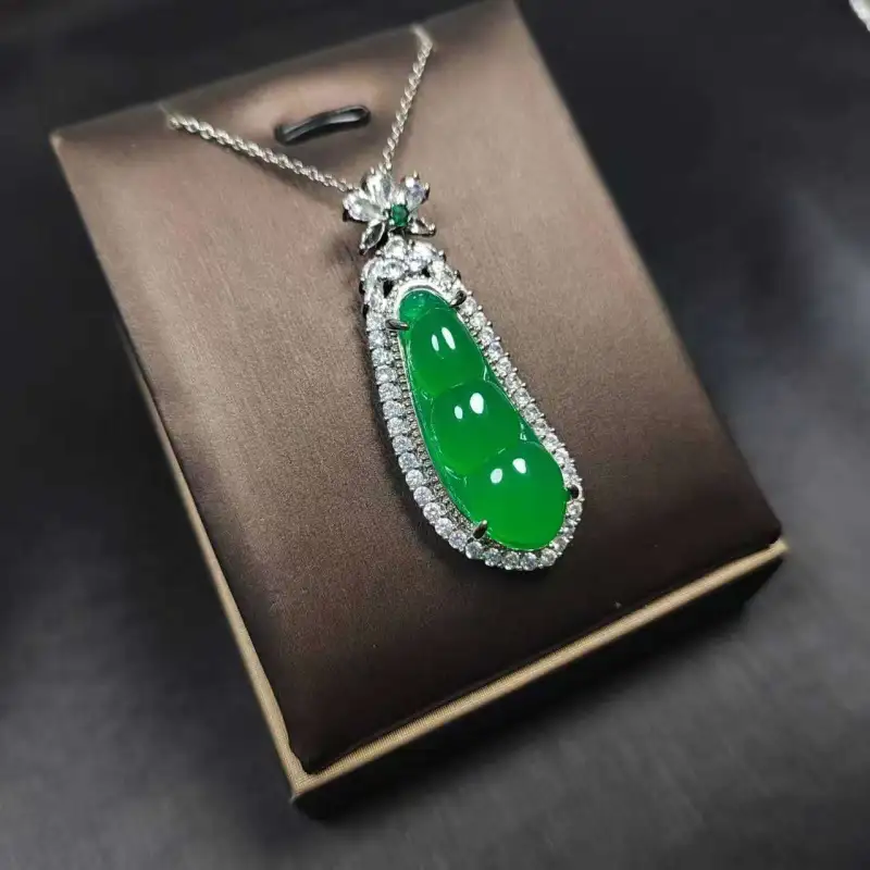 JUNWEN Chalcedony Necklaces Unisex-5