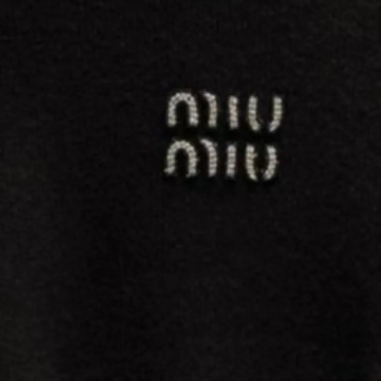 MIU MIU Logo Embellished Cropped Knitted Jumper-6