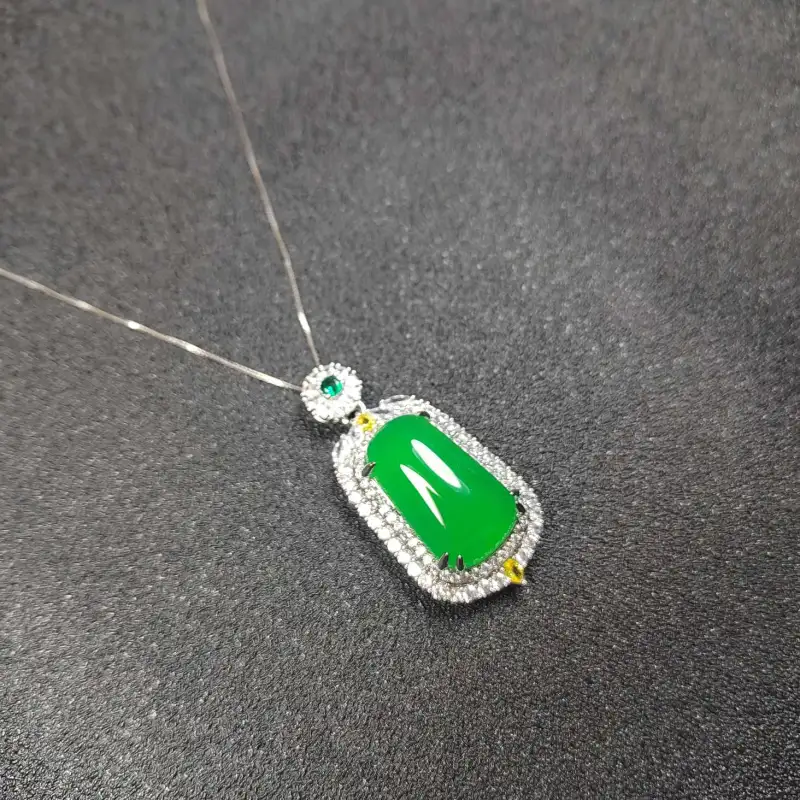 Grace Chalcedony Necklaces Women's-4