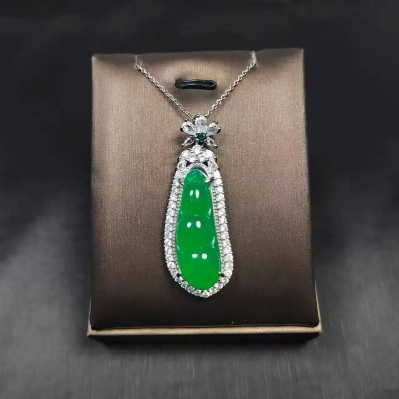 JUNWEN Chalcedony Necklaces Unisex-4