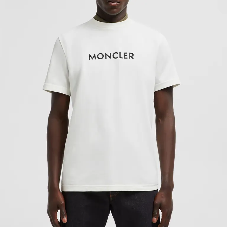 Moncler Logo Detailed Crewneck T Shirt-3