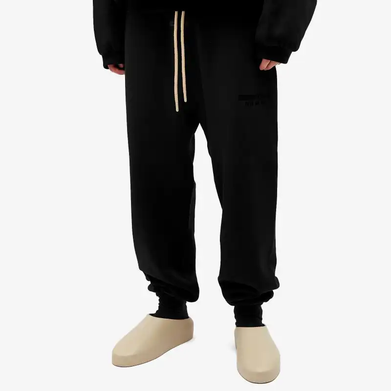 Fear Of God Essentials Sweatpant FW23-4