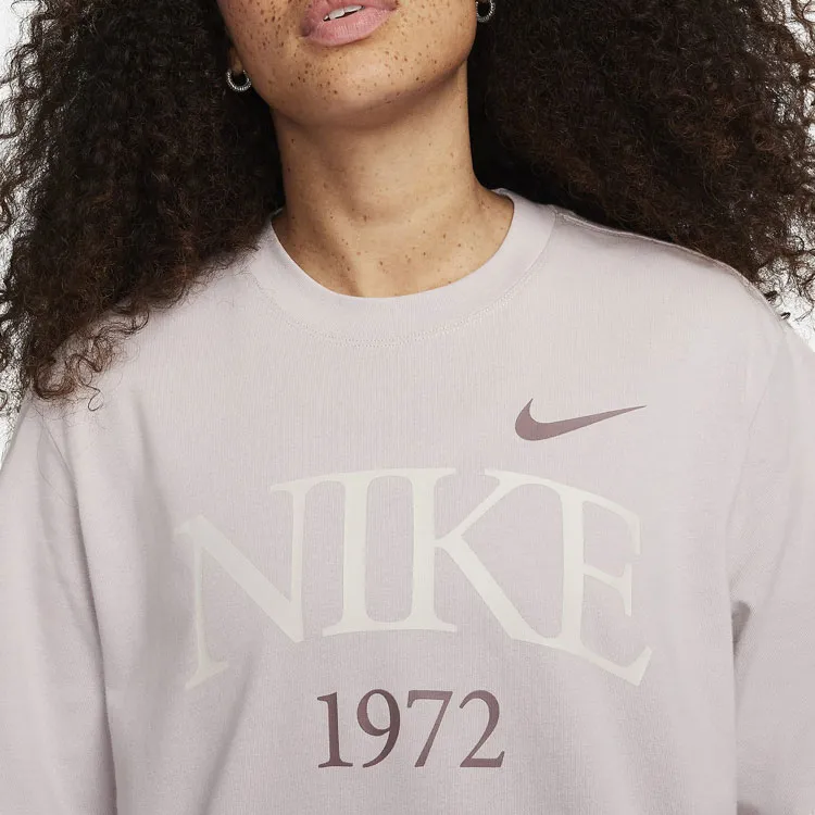 Nike Sportswear Classics Drop Shoulder Sleeve T Shirt Women's Platinum Purple-3