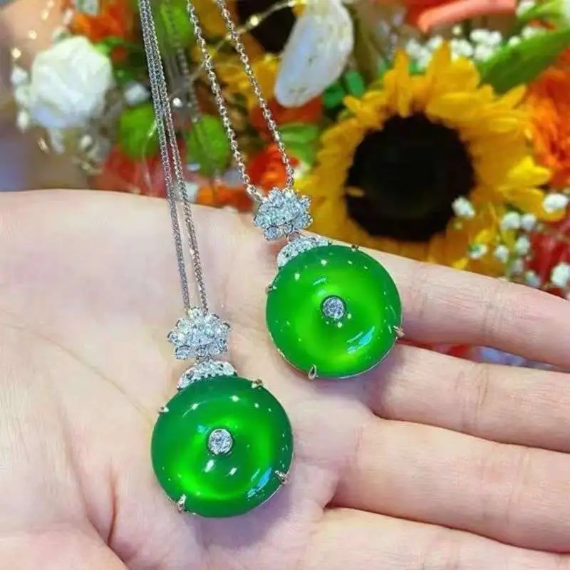 JUNWEN Chalcedony Necklaces Unisex-3