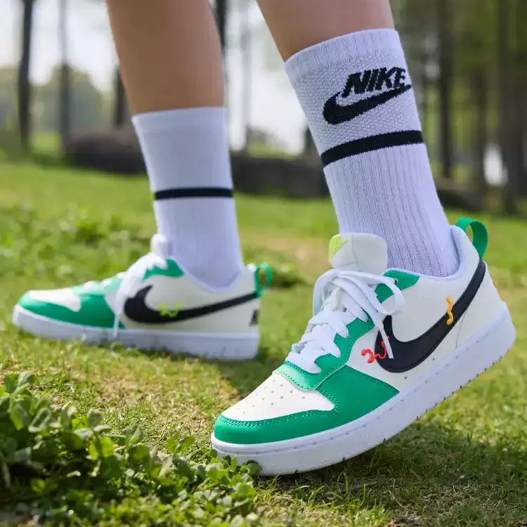 Nike Court Borough Low Skateboarding Shoes GS-3
