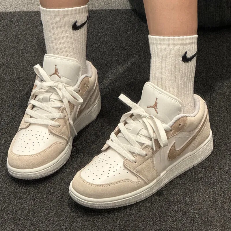Jordan 1 Low SE Legend Light Brown GS-1