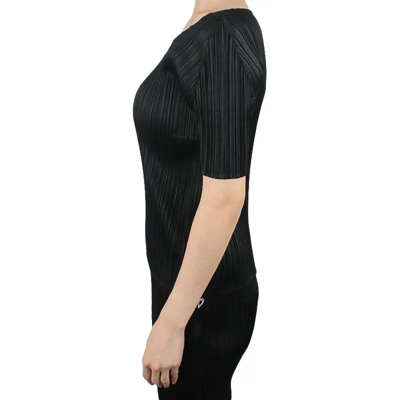 PLEATS PLEASE ISSEY MIYAKE T Shirt Women's Black-3