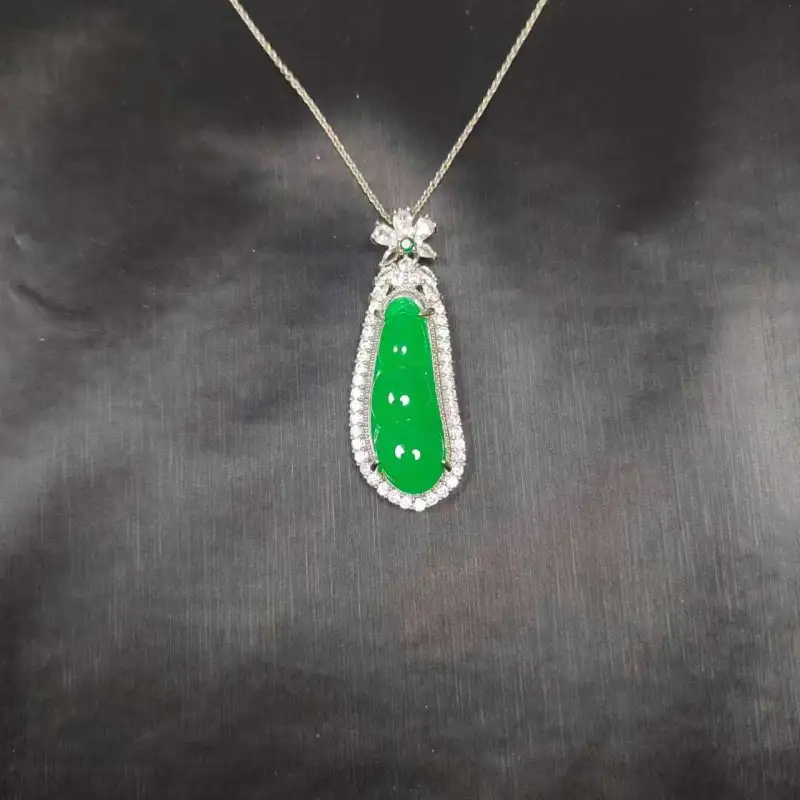 JUNWEN Chalcedony Necklaces Unisex-3