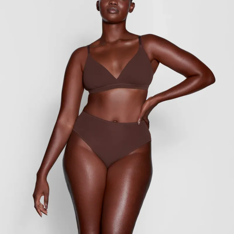 SKIMS FITS EVERYBODY CROSSOVER BRALETTE Bra Women's COCOA/Cocoa-1